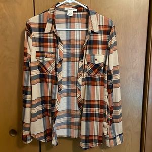 Never worn, size large flannel.